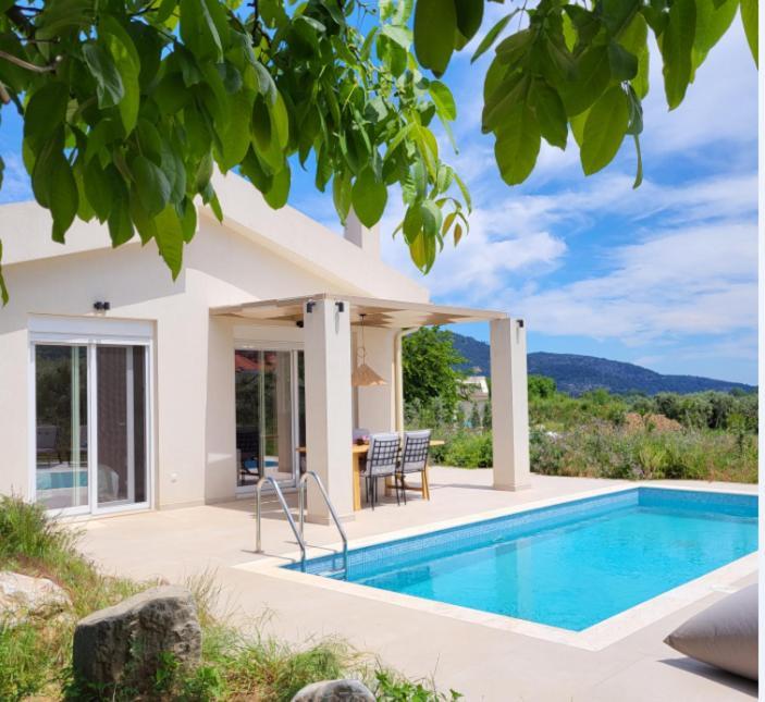 Casa O' - Neues Ferienhaus mit großer Terrasse und privatem Swimmingpool Skala Potamia  Exterior foto